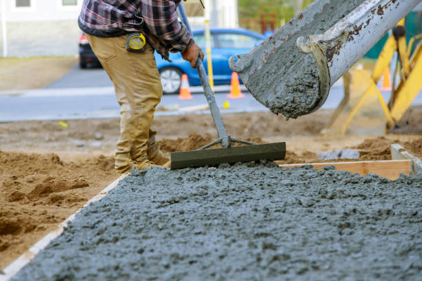 Best Concrete Driveway Installation in Eddyville, IA